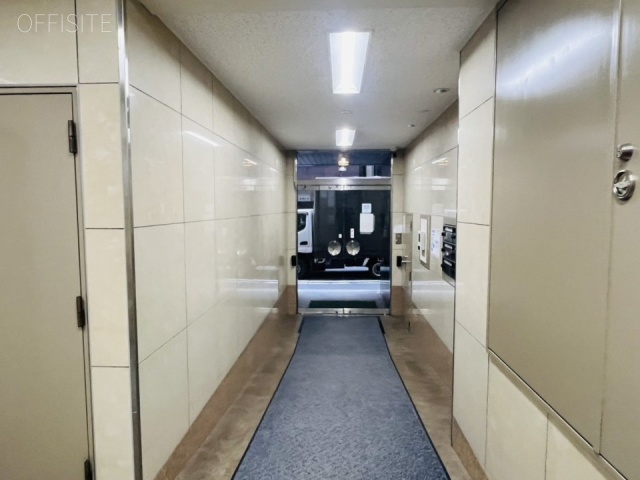 依田忠ビル　エントランス