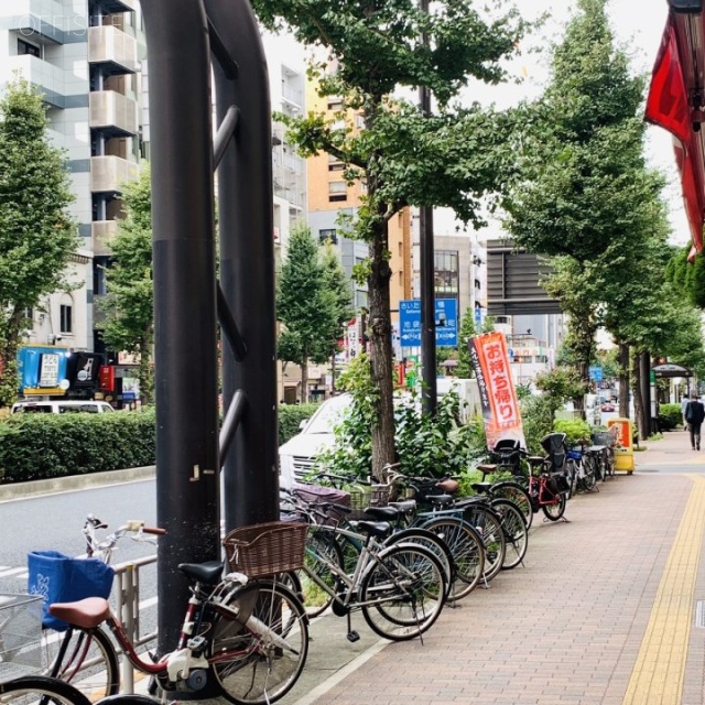 第2KSビル ビル前面道路