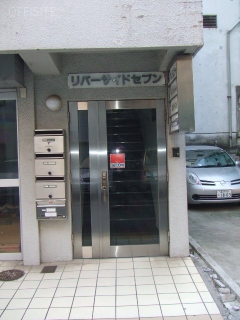 リバーサイドセブンビル エントランス