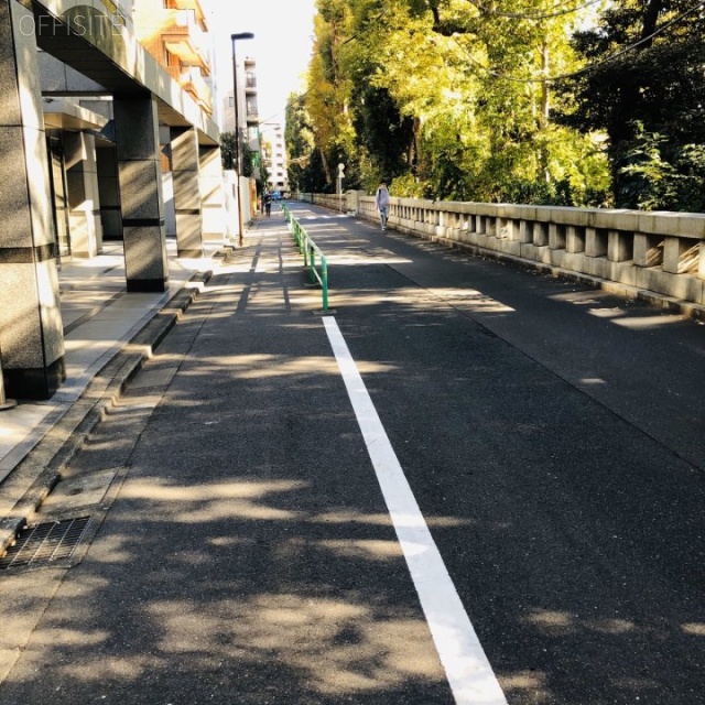 九段北二丁目ビル ビル前面道路