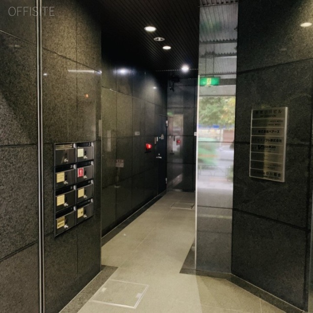新宿小川ビル エントランス