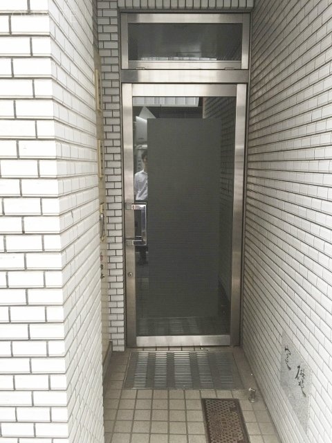 石井ビル エントランス