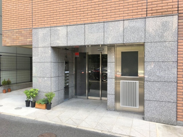 六本木Eフラットビル エントランス