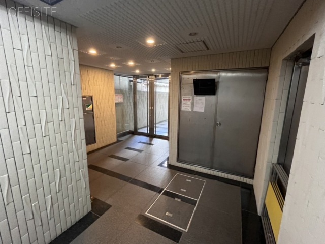 彦田ビル　エントランス