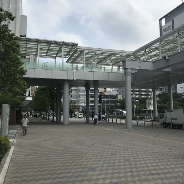 住友不動産田町駅前ビル ビル前面道路