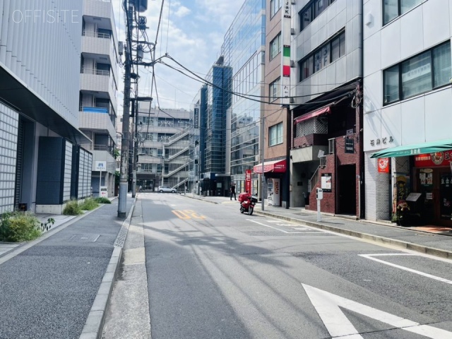 塩谷ビル　前面道路
