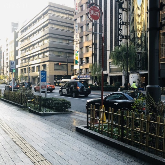 HBC GINZAビル ビル前面道路