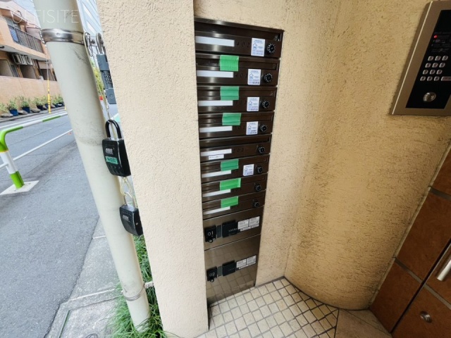 NOZY新宿ビル エントランス