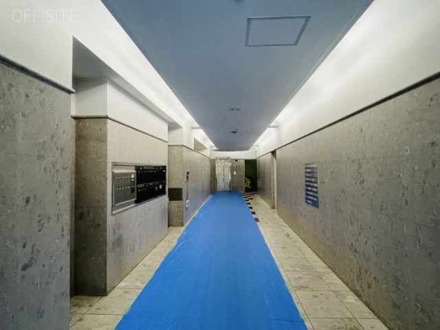 THE PORTAL IWAMOTOCHO　エントランス