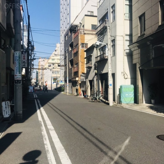 雷門ミハマビル ビル前面道路