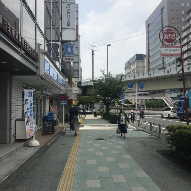 朝日生命江東ビル ビル前面道路