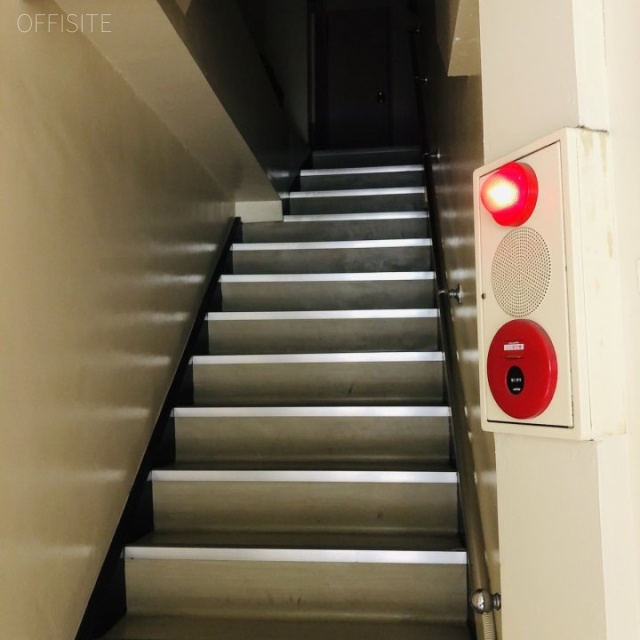 東欧ビル エントランス