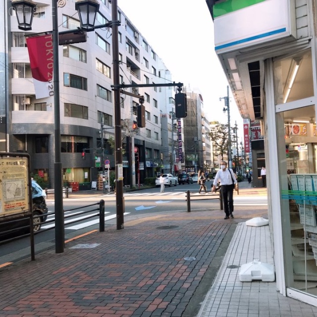 福住ビル ビル前面道路