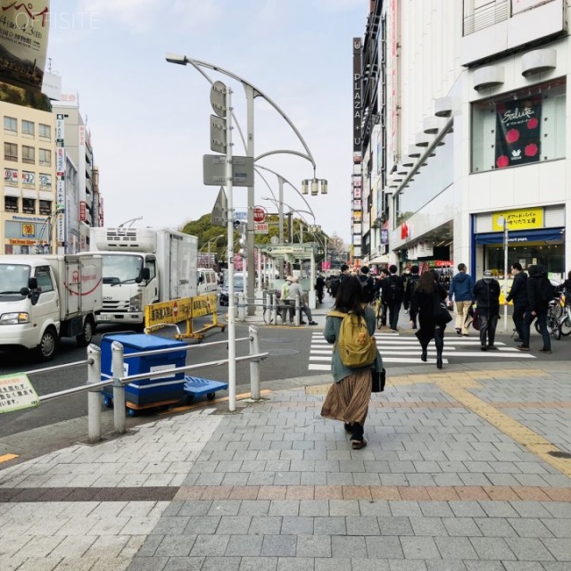 ウイズビル ビル前面道路