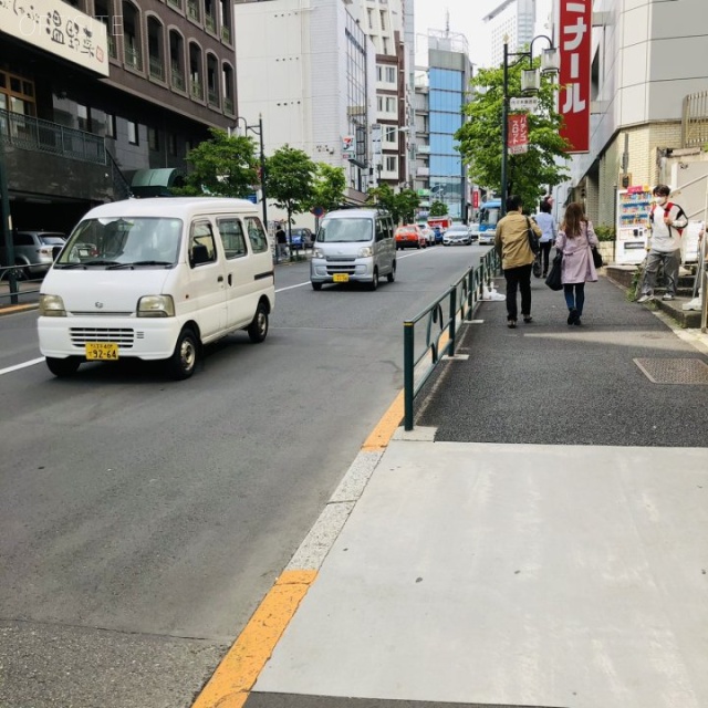第二宝山ビル ビル前面道路