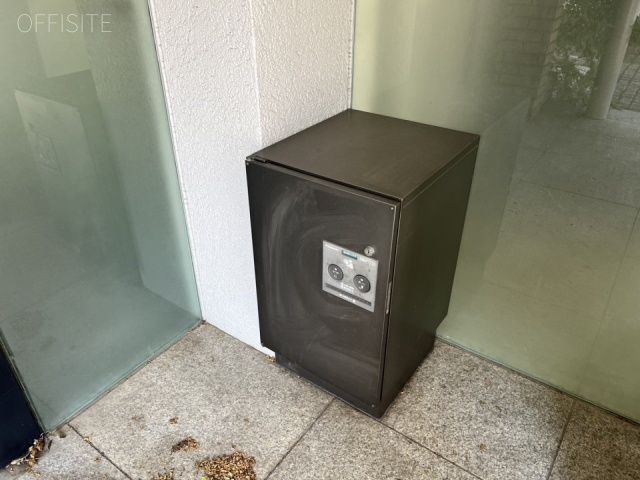 南青山7丁目戸建てビル エントランス