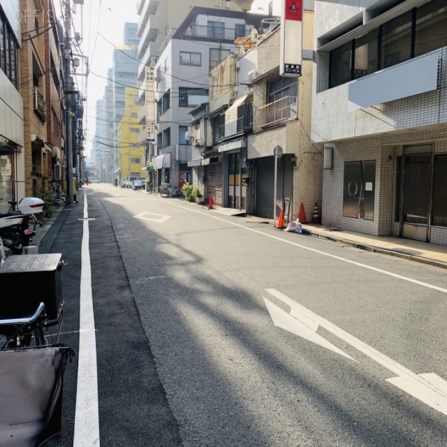 池原第二ビル　ビル前面道路