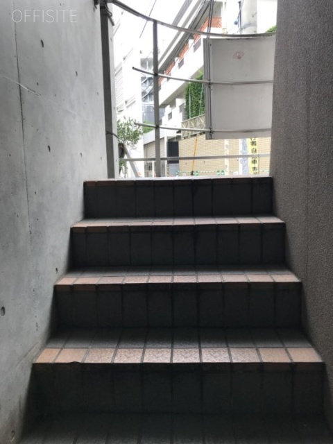 ノーサレンダービル エントランス