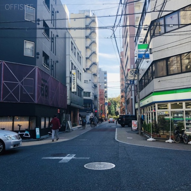 大橋御苑駅ビル別館 前面道路