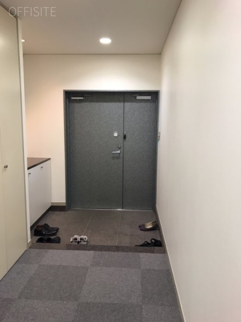 高會堂(こうかいどう)ビル 301号室 貸室入口