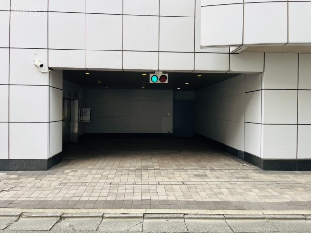 UNO(ウノ)ビル　駐車場