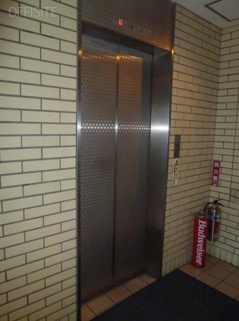 尾上ビル エレベーター
