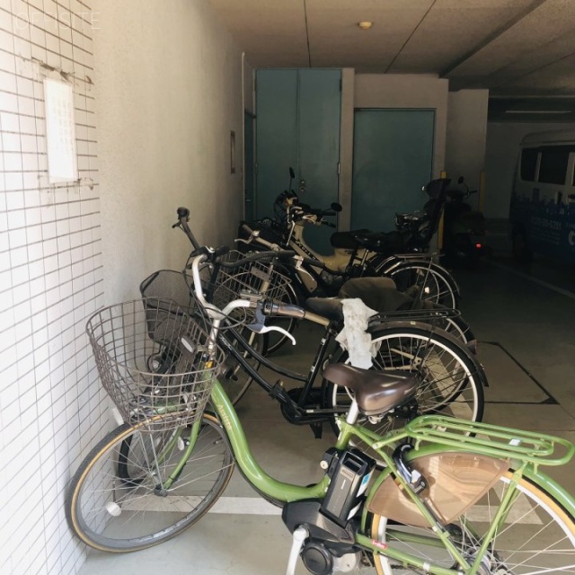 ハイシティ湯島　駐輪スペース