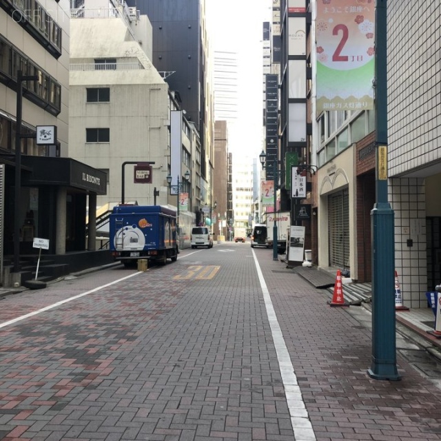 プレリー銀座ビル ビル前面道路