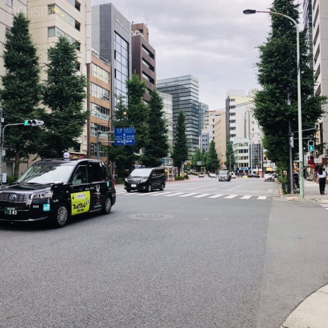 いちご神田錦町ビル 前面は本郷通り