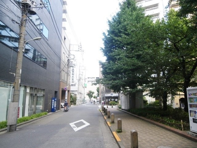 サトウ食品東京ビル ビル前面道路