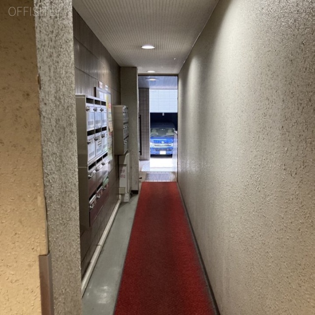 東栄ビル エントランス