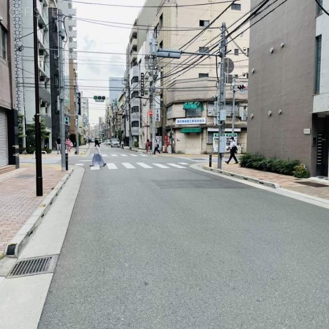 須崎ビル ビル前面道路