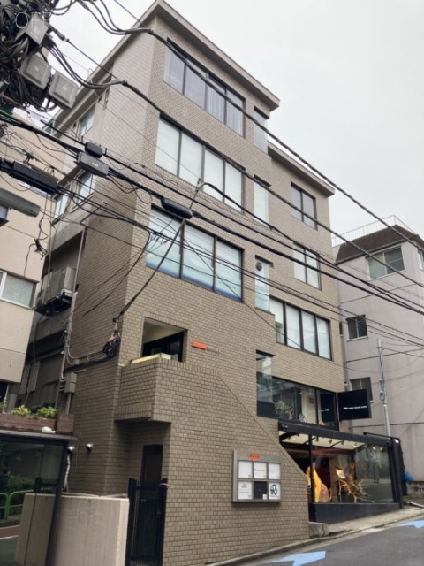 サタール青山 外観