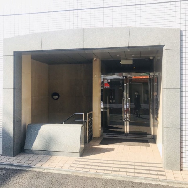 ハトヤ九段ビル エントランス
