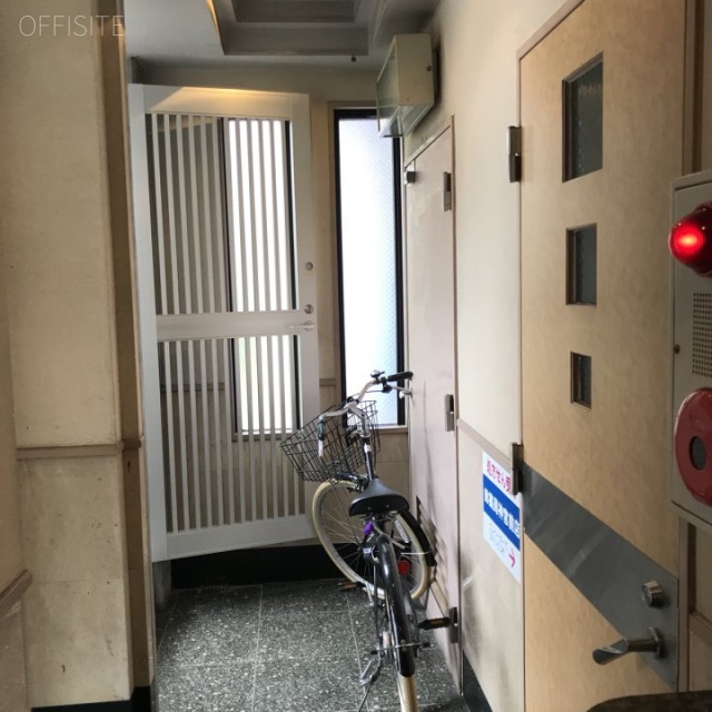 MF神宮前 エントランス