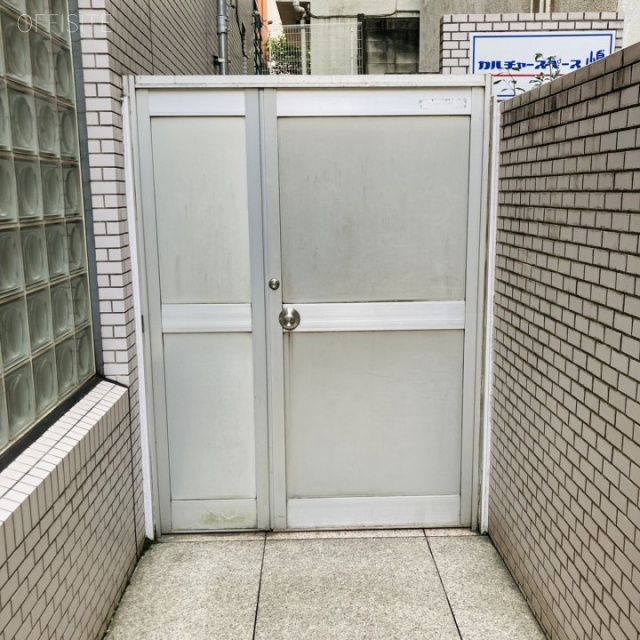 レドンドビル 2階 61.73坪　通用口