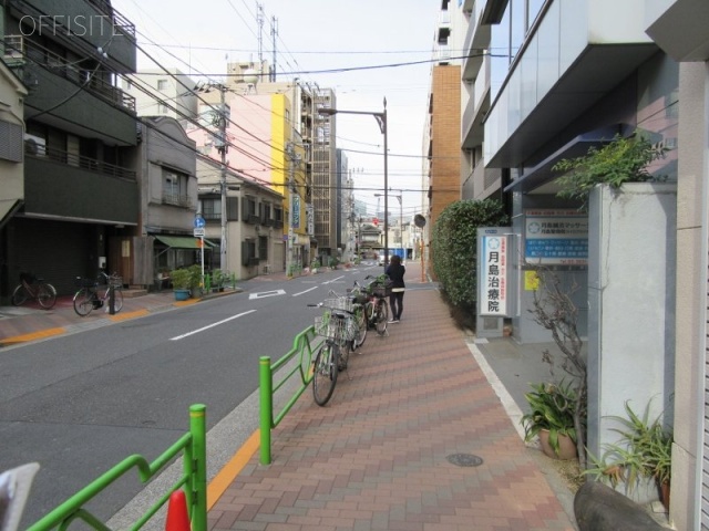 栗原ビル ビル前面道路