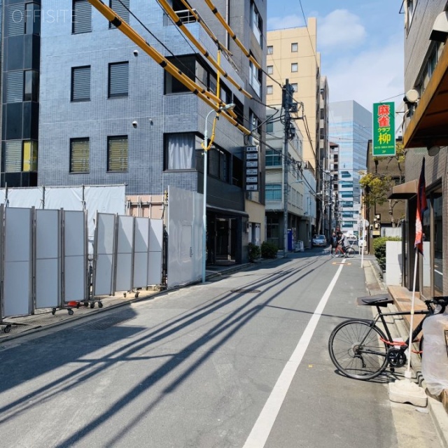 トータスビル ビル前面道路