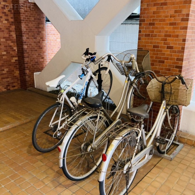 西新宿第一手塚ビル 駐輪スペース
