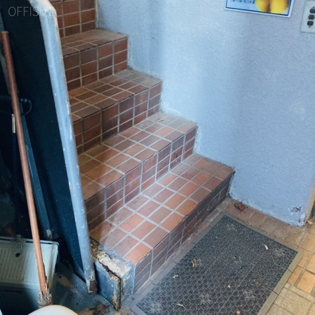 上嘉(かみよし)ビル エントランス