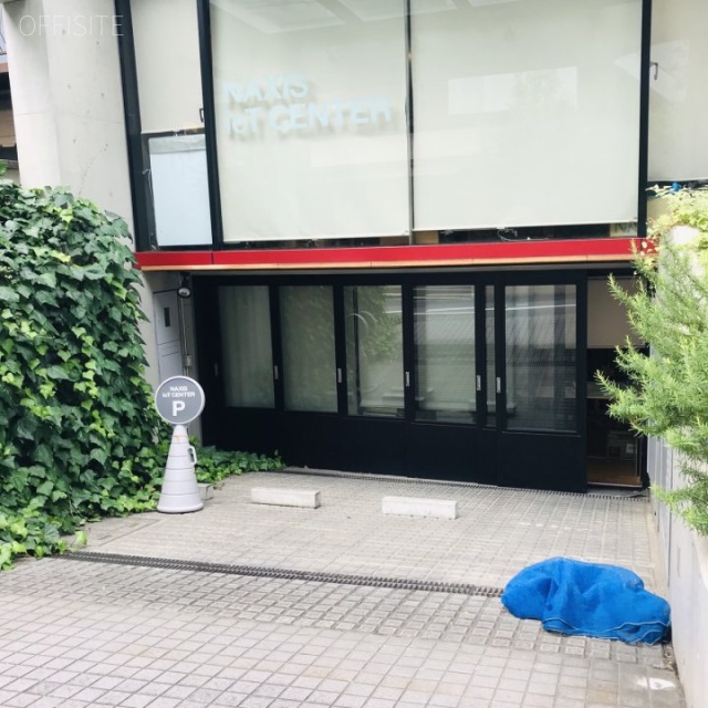 ES原宿ビル 駐車場