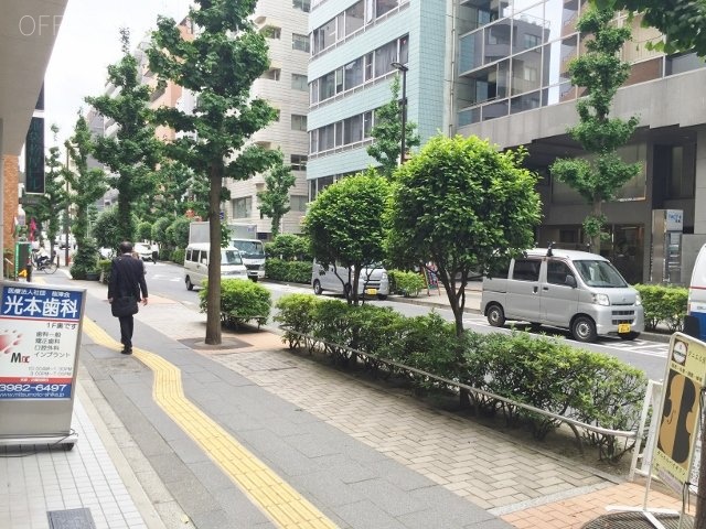 パレス南池袋ビル ビル前面道路