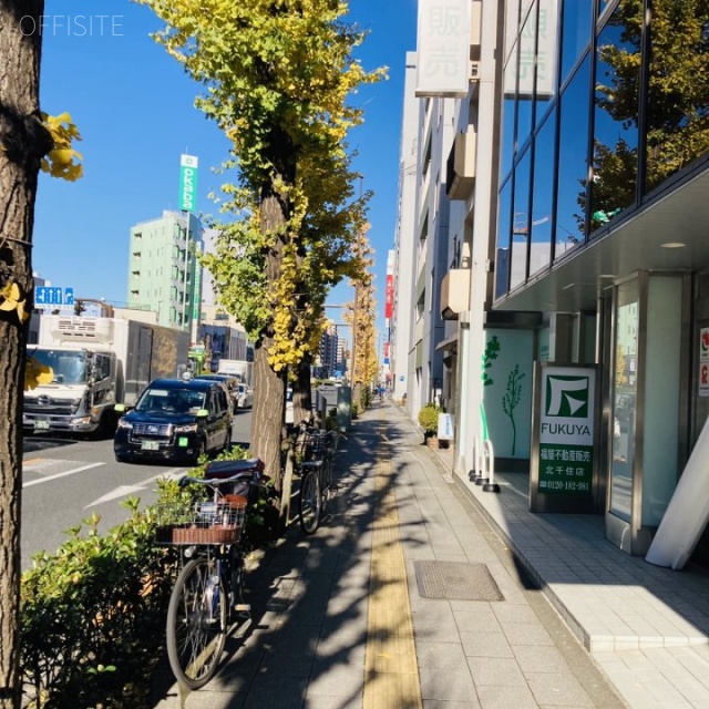 吾妻ビル ビル前面道路