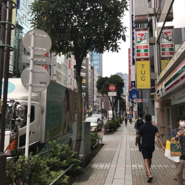 近代グループBLD.3 ビル前面道路