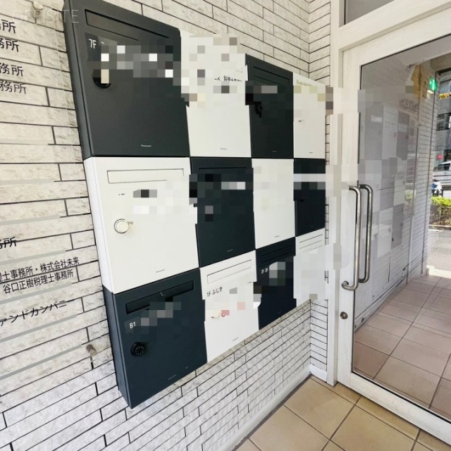 グランデ新橋ビル 郵便受け