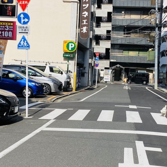 岩本町サニービル ビル前面道路