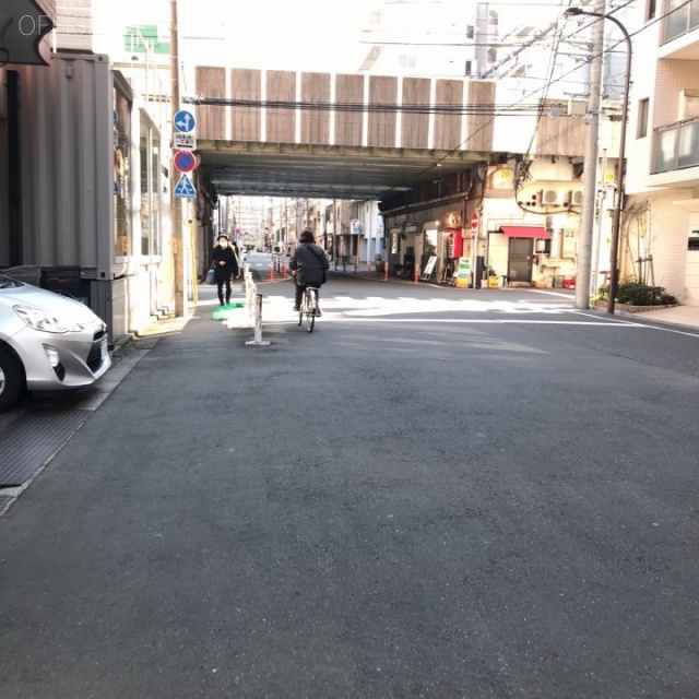 伊義(イヨシ)ビル ビル前面道路