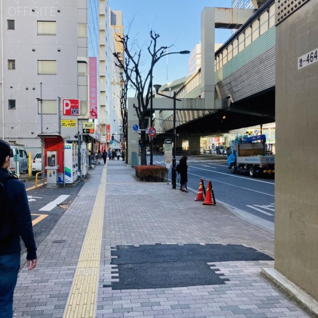 明治安田生命池袋ビル ビル前面道路