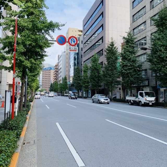 JR八丁堀ビル 前面は鍛冶橋通り