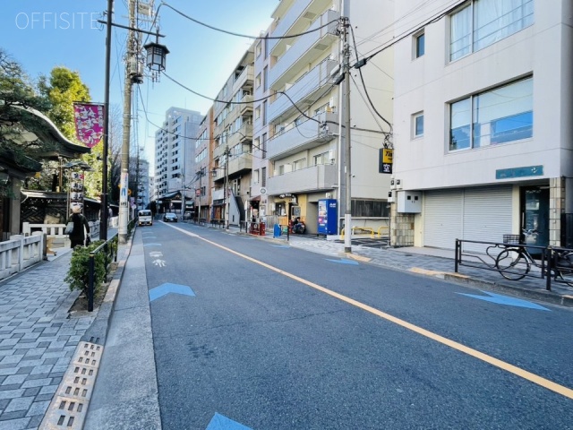 ミツオ湯島ビル　前面道路